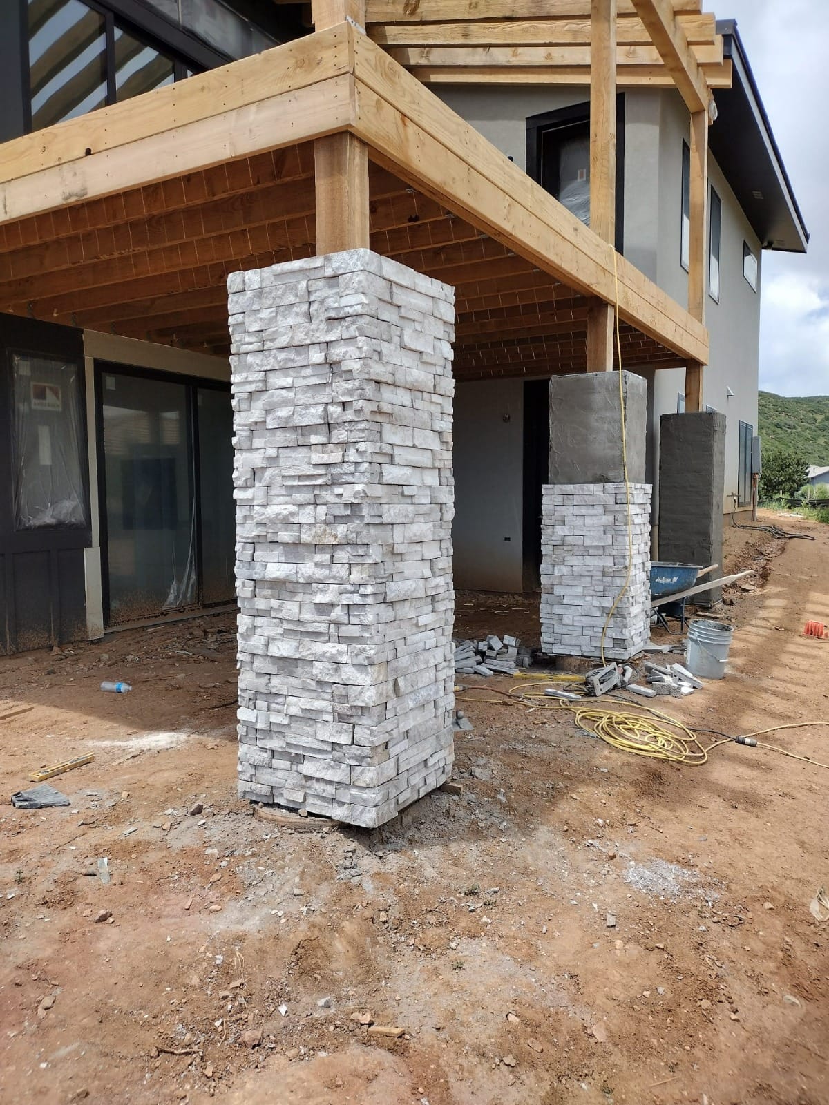 Fire pit outdoor feature